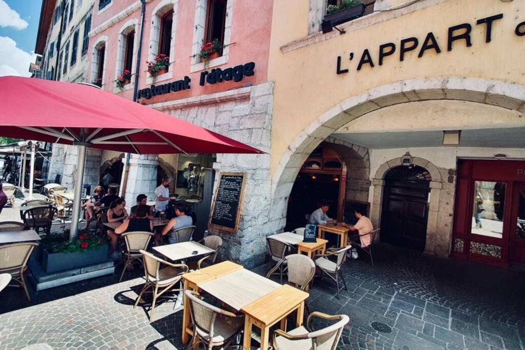 Апартаменты L'Appart Du Paquier Анси Экстерьер фото